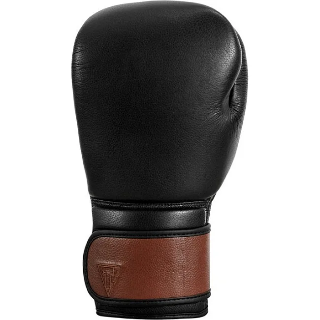 Боксерські рукавиці TITLE Boxing Honorary Black (бинти 4м. в комплекті)