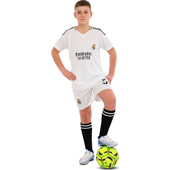 Футбольна форма дитяча із символікою клубу
 REAL MADRID BELLINGHAM 5 домашня 2025 SP-SPORT

 CO-4636 20-30 (Білий)