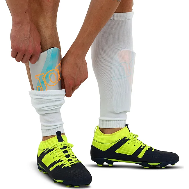 Щитки для футбола
 JOMA

 PANTHER 401493-018 (Серебряный)