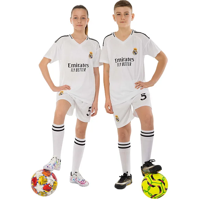 Футбольна форма дитяча із символікою клубу
 REAL MADRID BELLINGHAM 5 домашня 2025 SP-SPORT

 CO-4636 20-30 (Білий)