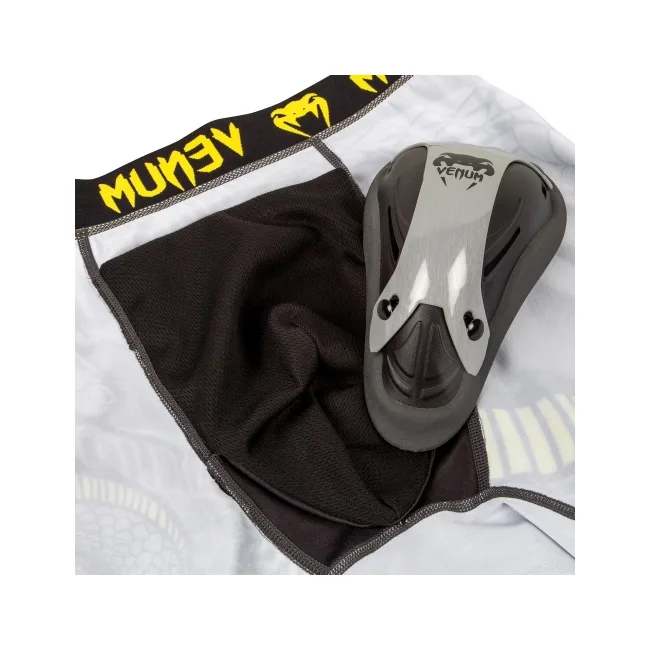 Компресійні шорти VENUM Snaker Black Yellow