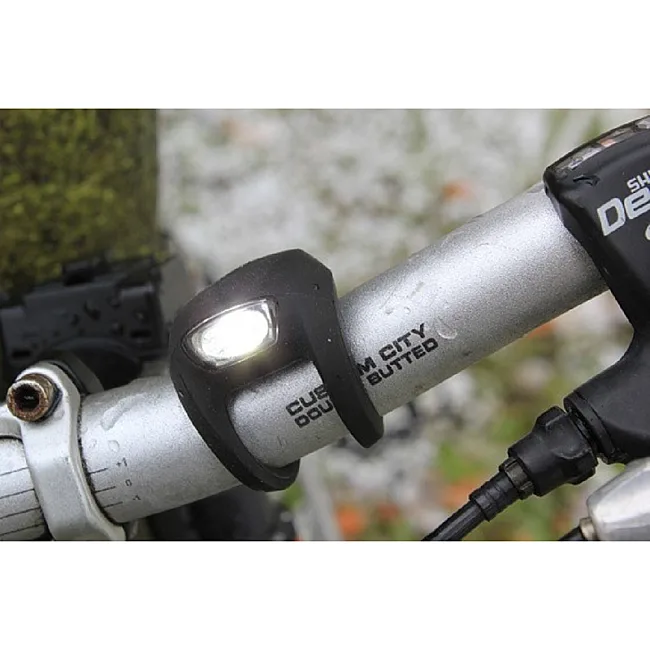 Мигалка передняя KNOG Frog Strobe Front 8.5 Lumens Black