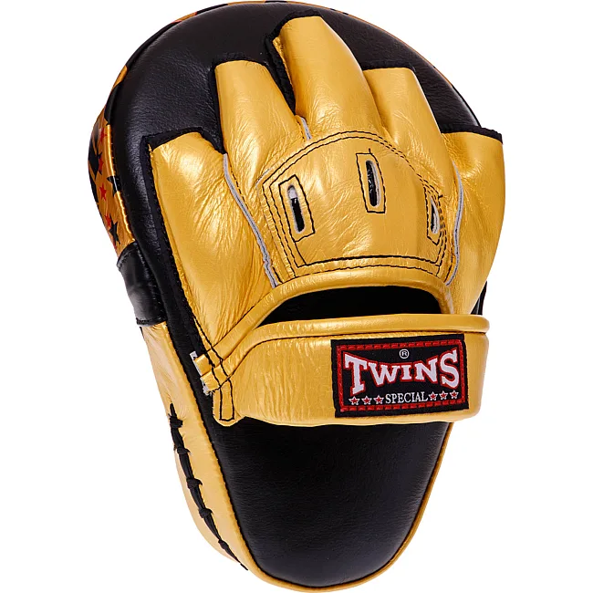 Лапа боксерская изогнутая тренировочная кожа TWINS FPML10-51 25x19x9см 1штука (Черный-золотой)