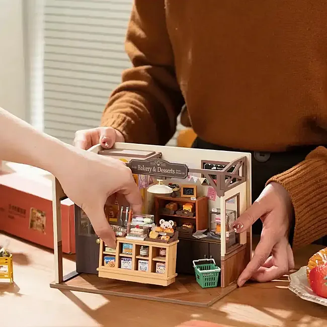 Конструктор 3D мини-дом Robotime Rolife Becka's Baking House DG161
