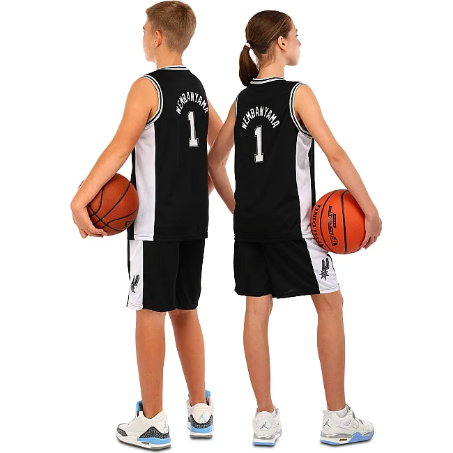 Детская баскетбольная форма
 NBA клуб Spurs 1 BA-9972 (Черный-белый)