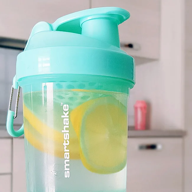 Спортивный шейкер SMARTSHAKE Original2GO 600мл Mint Green