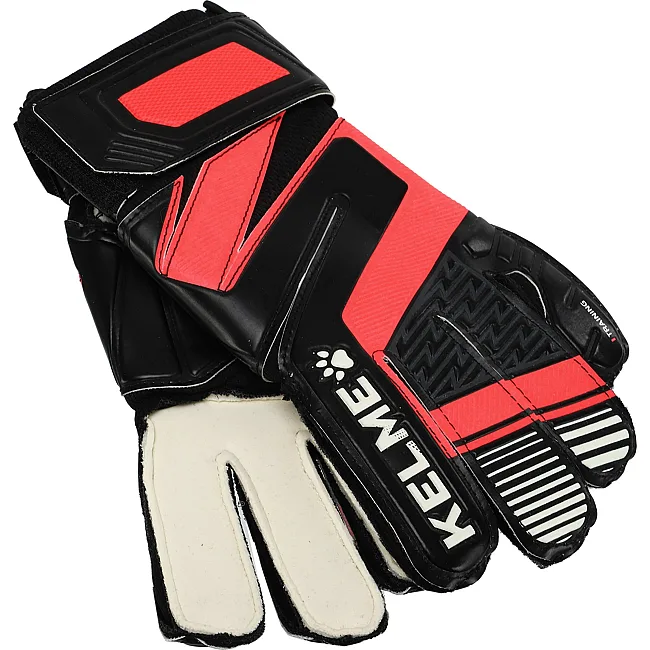 Вратарские перчатки
 профессиональные KELME 8101ST5004-9045
 7-12 (Черный-красный)