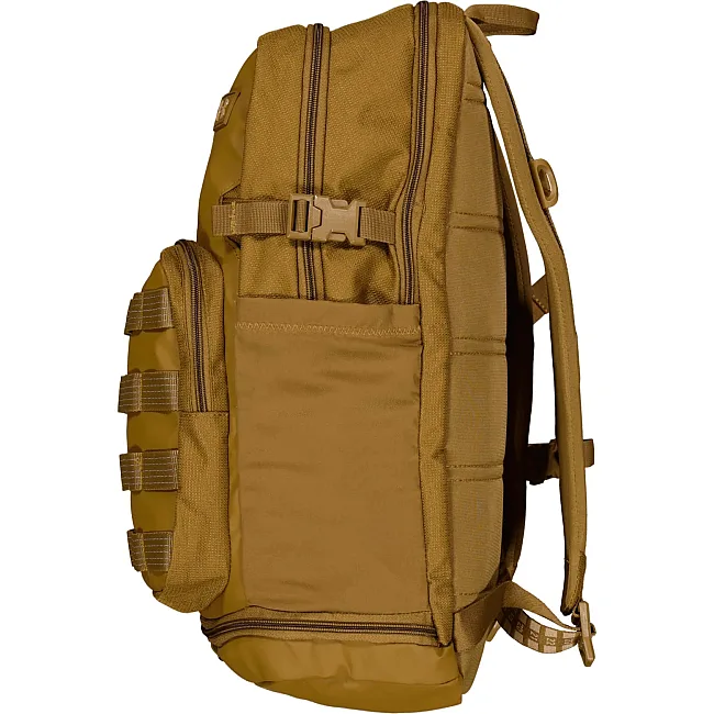 Спортивный рюкзак UNDER ARMOUR Triumph 21L коричневый 29х48х18 см