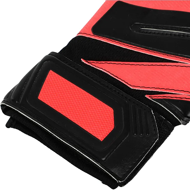 Вратарские перчатки
 профессиональные KELME 8101ST5004-9045
 7-12 (Черный-красный)