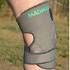 Наколінник-бандаж MADMAX MFA-295 Zahoprene Universal Dark Grey/Green (1шт)