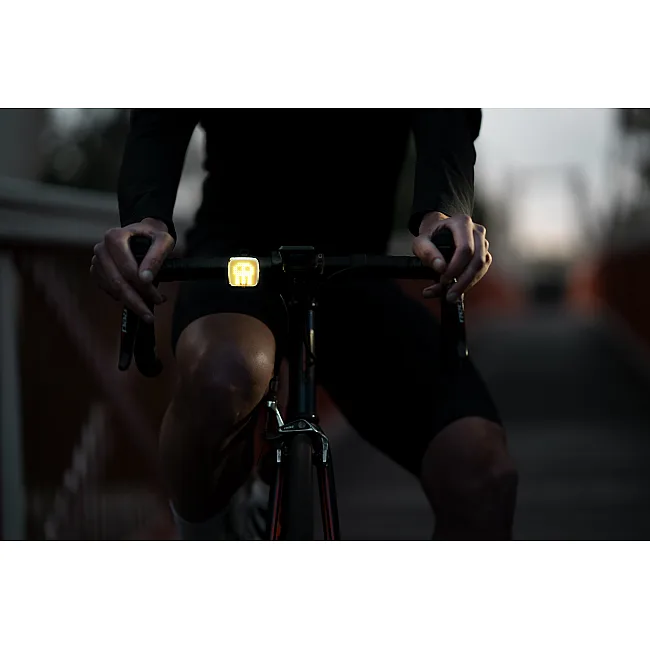 Задняя веломигалка KNOG Blinder Skull Array Rear 100 Lumens