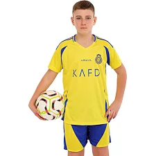 Дитяча футбольна форма із символікою футбольного AL NASSR домашня 2025 SP-SPORT CO-4653