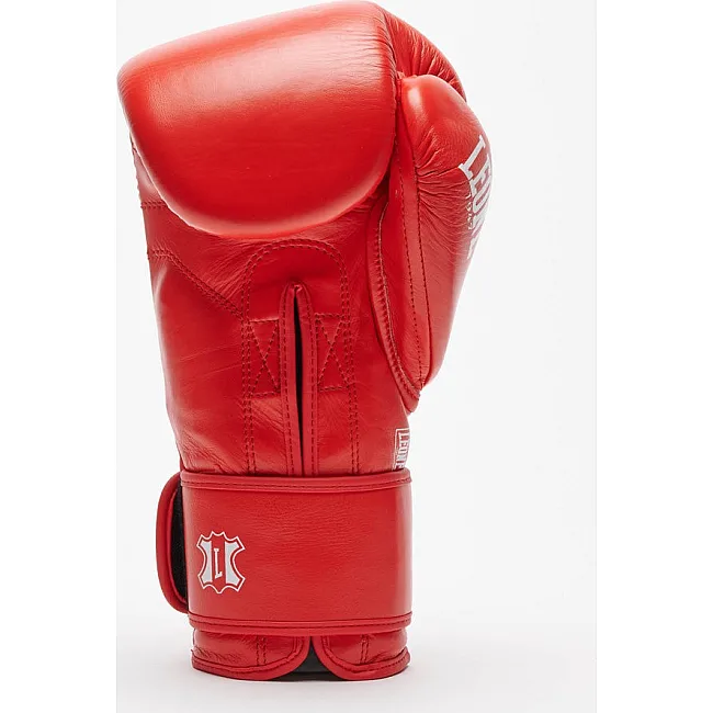Боксерские перчатки Leone GN111 THE GREATEST Red (бинты 4 м. в комплекте)