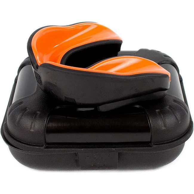 Боксерская капа MAKURA Ingis взрослая (возраст 11+) Black/Orange