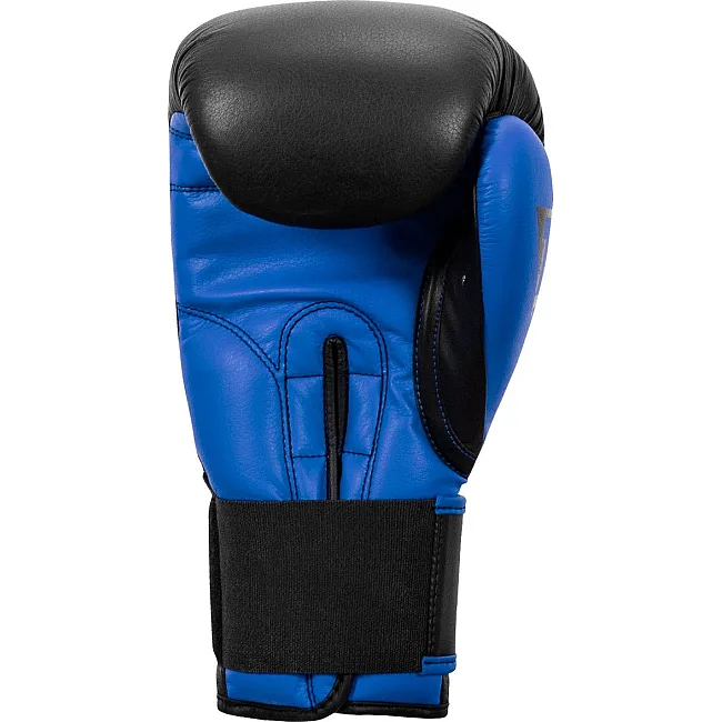 Боксерские перчатки TITLE Boxing Dynamic Strike Black/Blue (бинты 4м. в комплекте)