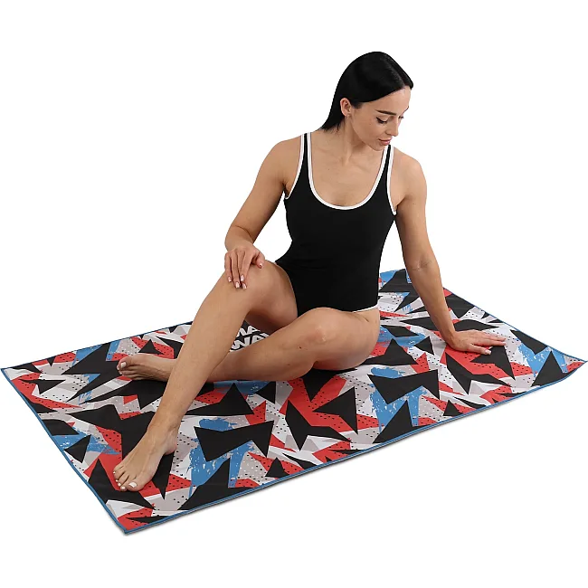 Спортивное полотенце MADWAVE Geometry M076408000W (Разноцветный)