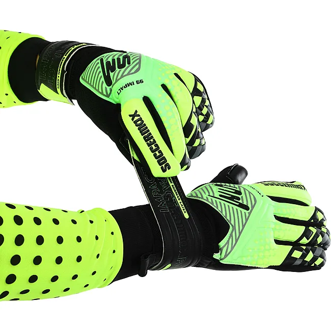 Вратарские перчатки
 профессиональные с защитой пальцев SOCCERMAX GK-4317
 7-11 (Салатовый-лимонный)