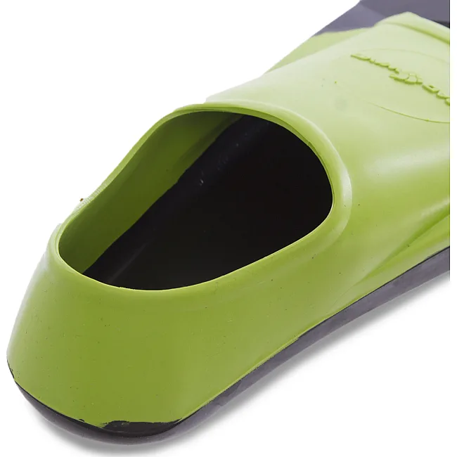 Короткие ласты для тренировок
 MADWAVE
 M074903
 32-44