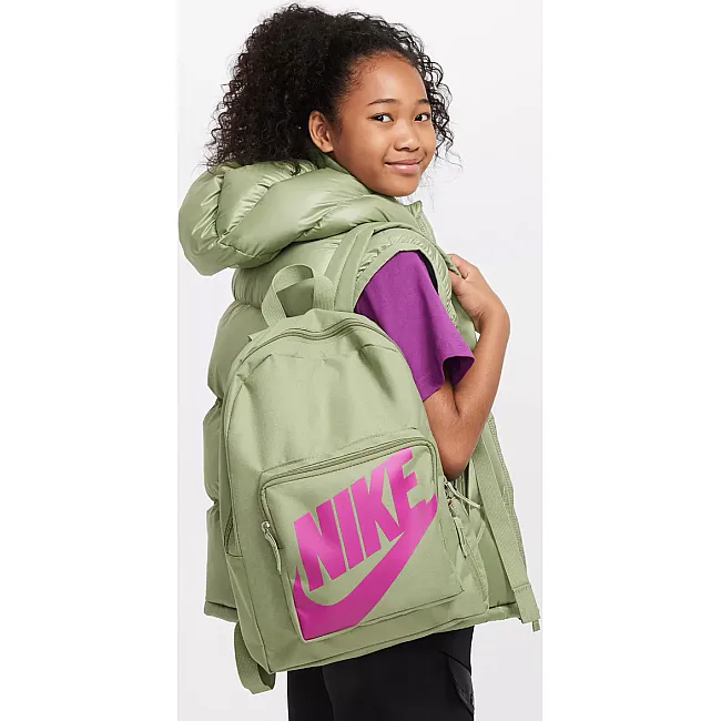 Детский спортивный рюкзак Nike Y NK CLASSIC BKPK 16L зеленый 38х28х13 см