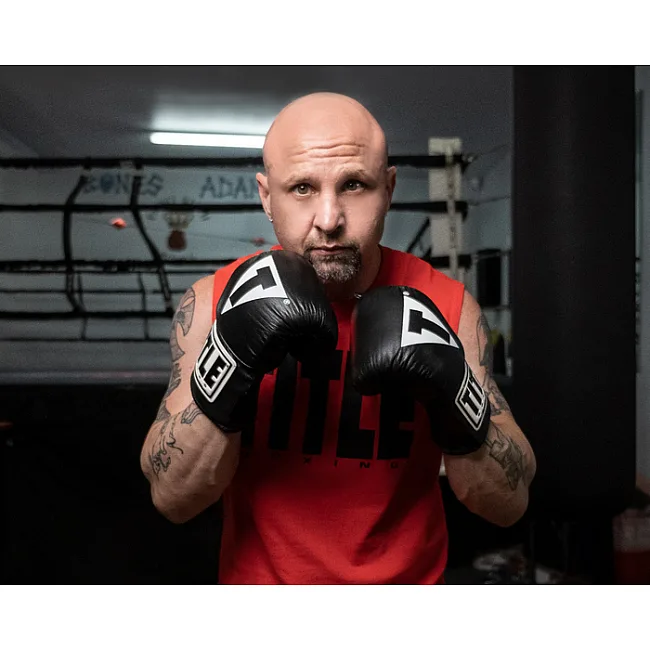 Перчатки снарядные TITLE Boxing Pro Leather 3.0 Black Grey