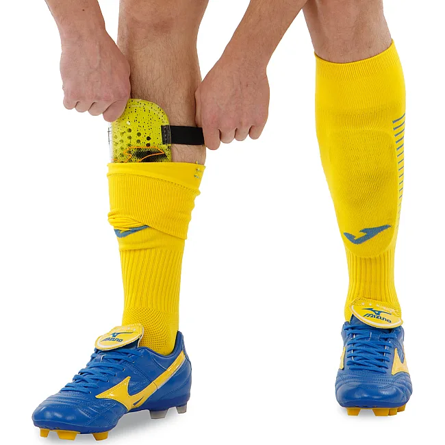 Щитки для футболу
 JOMA

 ATTACK 401161-906 L (Жовто-червоний)