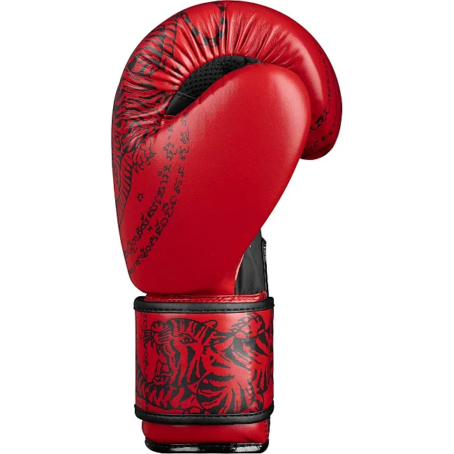 Боксерские перчатки Phantom Muay Thai Red (капа в подарок)