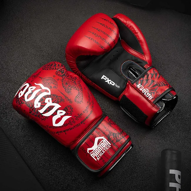 Боксерские перчатки Phantom Muay Thai Red (капа в подарок)